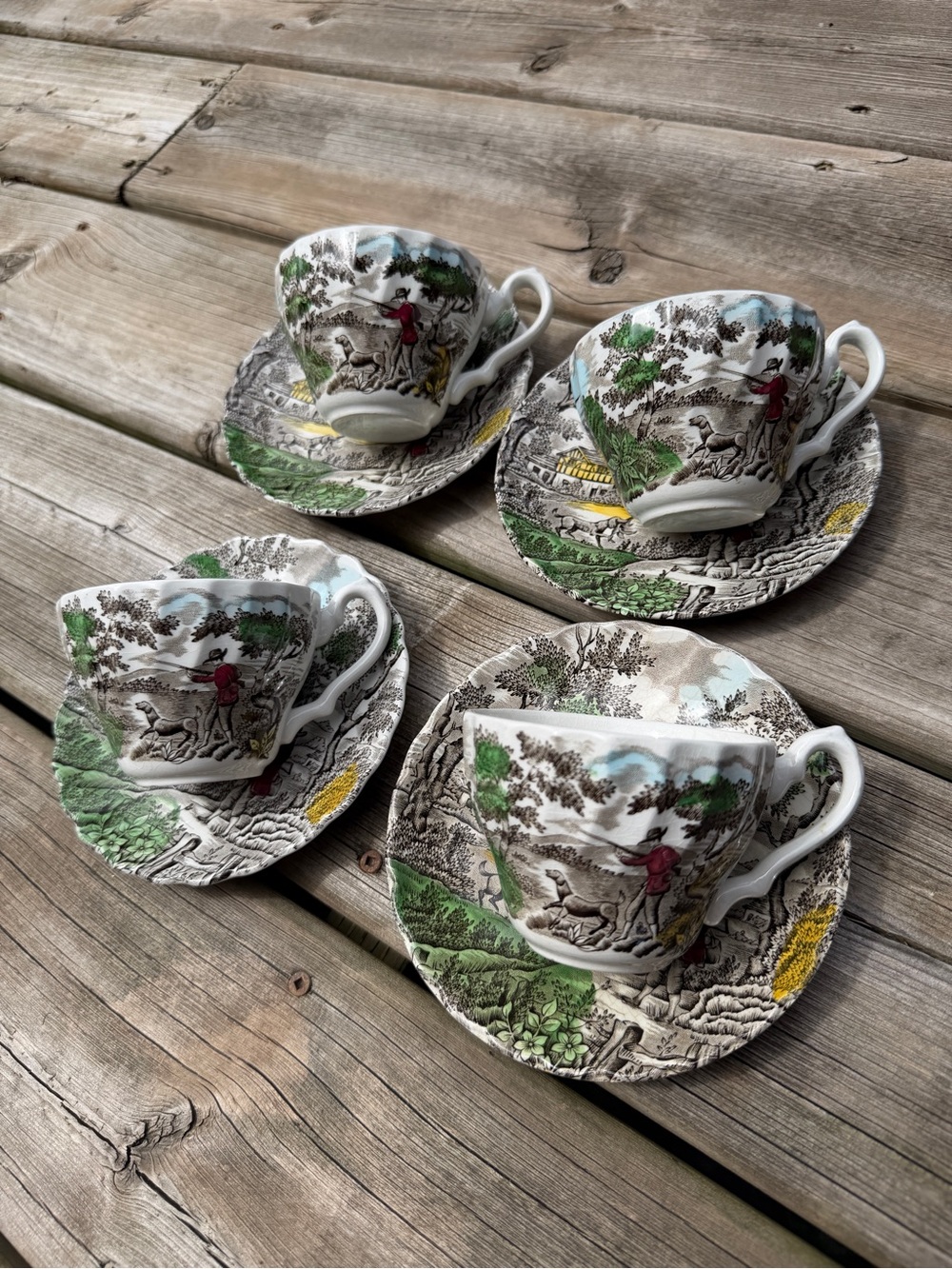 Vintage Myott “The Hunter” England Tea Cup & Saucer Set of 4